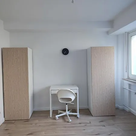 Moderne Messe Monteurwohnung Business 4-5 P, Flughafen Duesseldorf Apartamento Ratingen