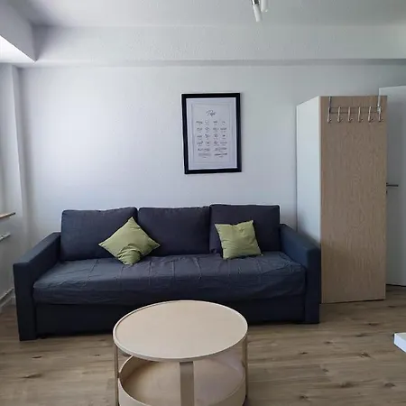 Moderne Messe Monteurwohnung Business 4-5 P, Flughafen Duesseldorf Apartamento *