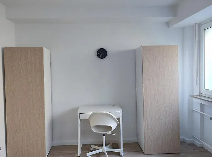 Moderne Messe Monteurwohnung Business 4-5 P, Flughafen Duesseldorf Apartamento Ratingen