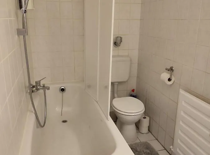 Apartamento Moderne Messe Monteurwohnung Business 4-5 P, Flughafen Duesseldorf