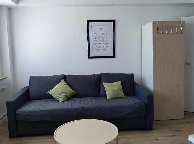 Moderne Messe Monteurwohnung Business 4-5 P, Flughafen Duesseldorf Apartamento *